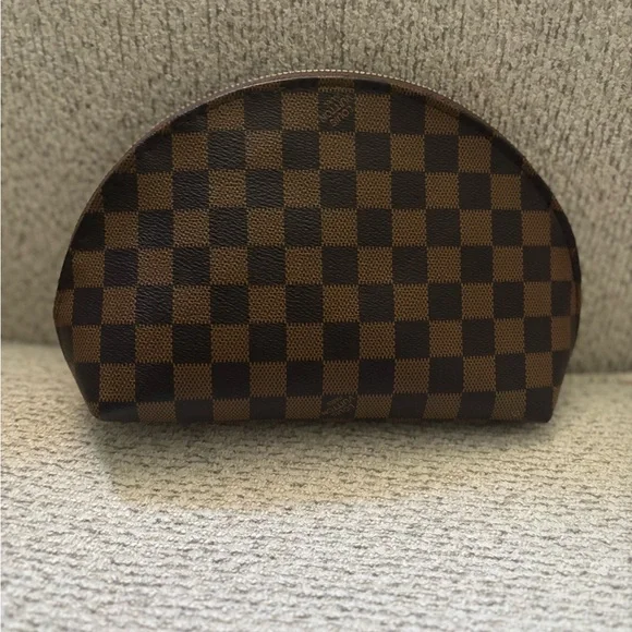 Checkered Brown Cosmetic *Fashion Pouches - Picture 5 of 17